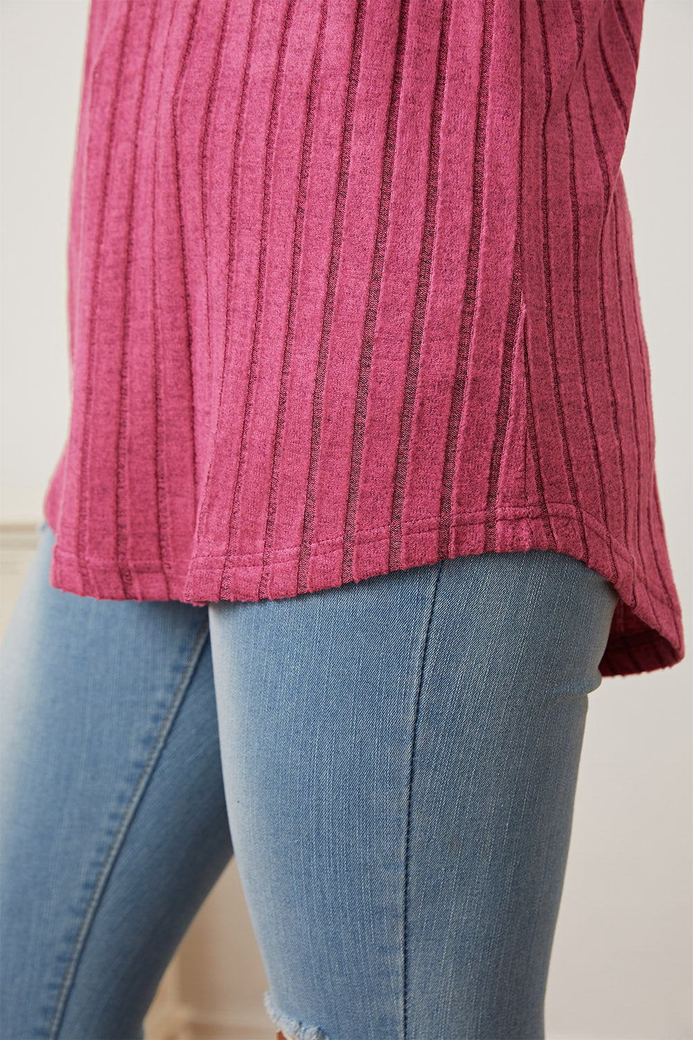 Ribbed Thumbhole Sleeve T-Shirt