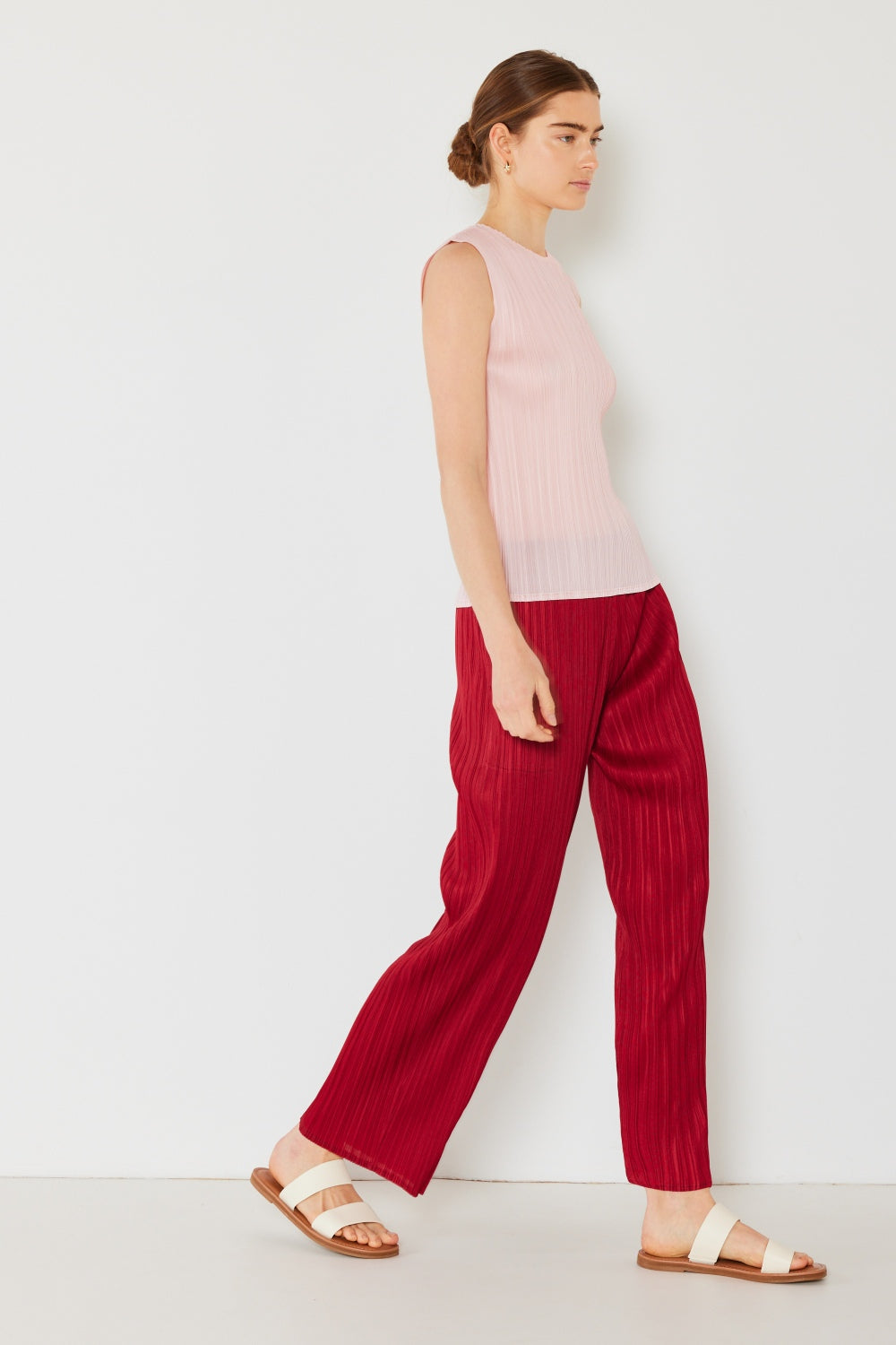 Pleated Elastic-Waist Straight Pants