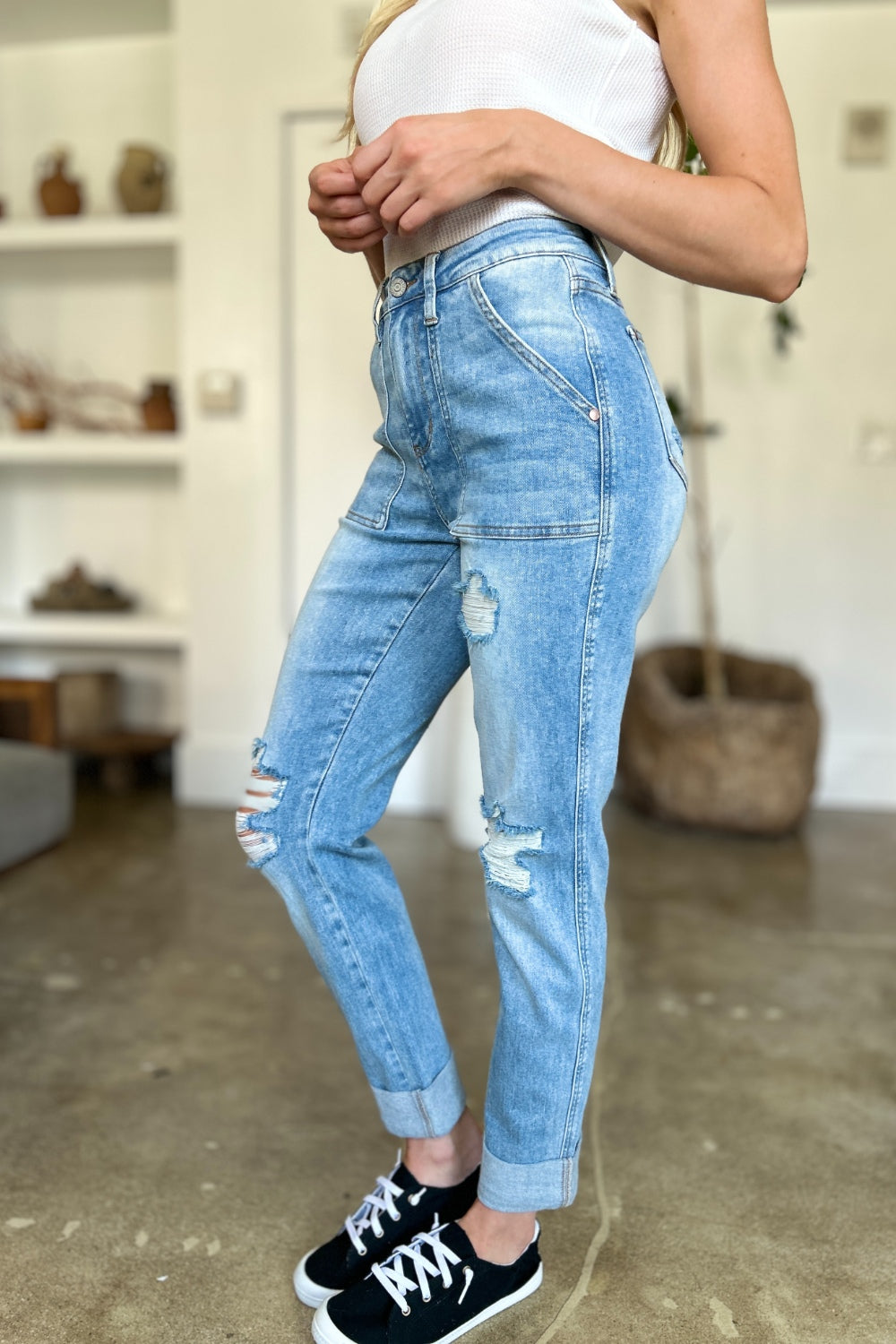 Distressed Straight Jeans with Patch Pockets