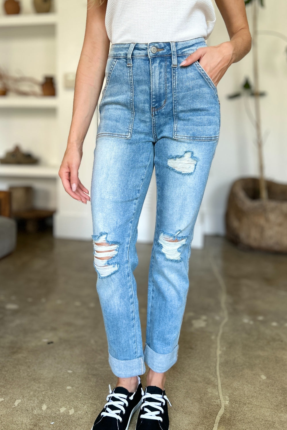 Distressed Straight Jeans with Patch Pockets