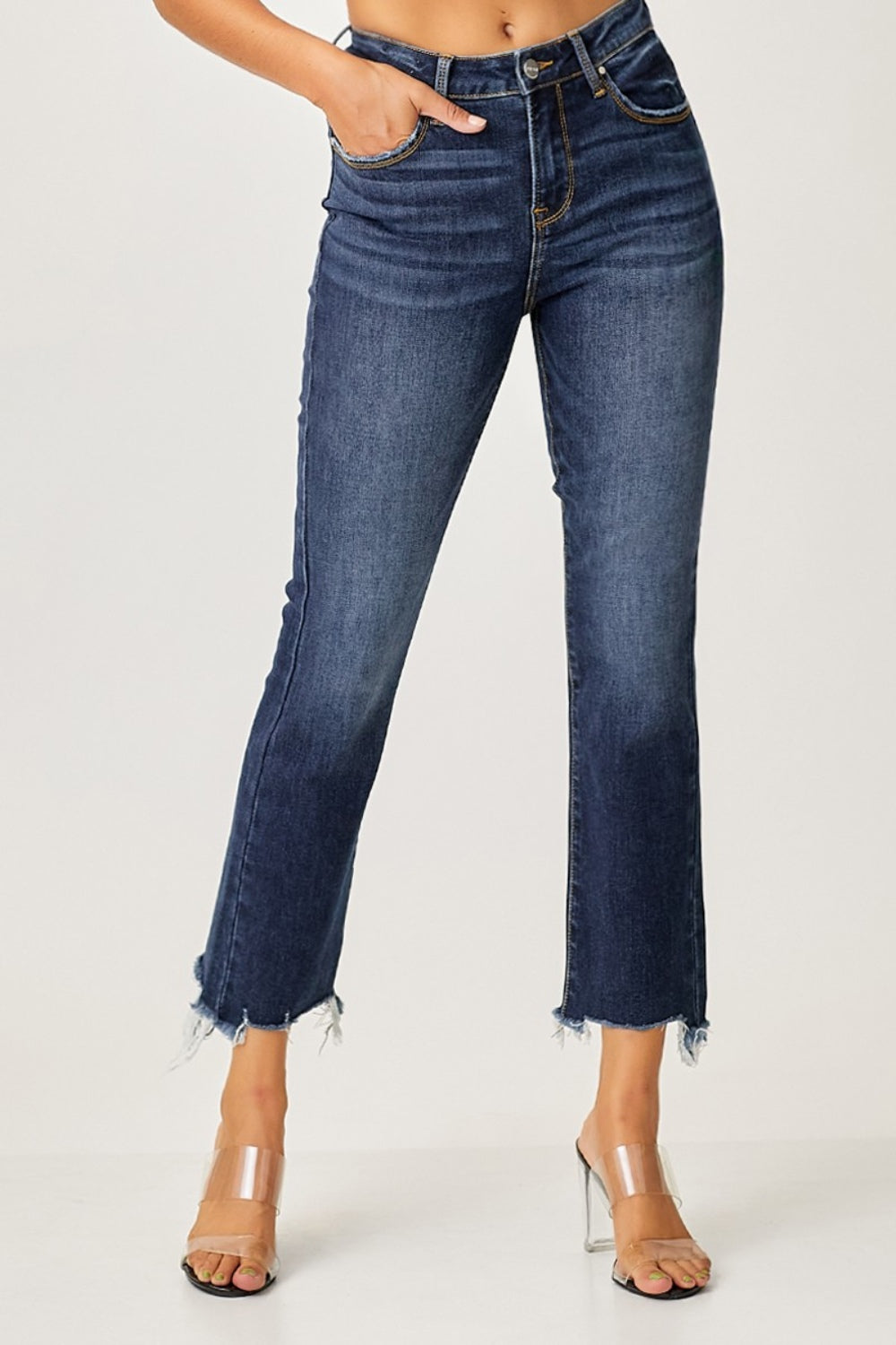 Frayed Hem Cropped Straight Jeans