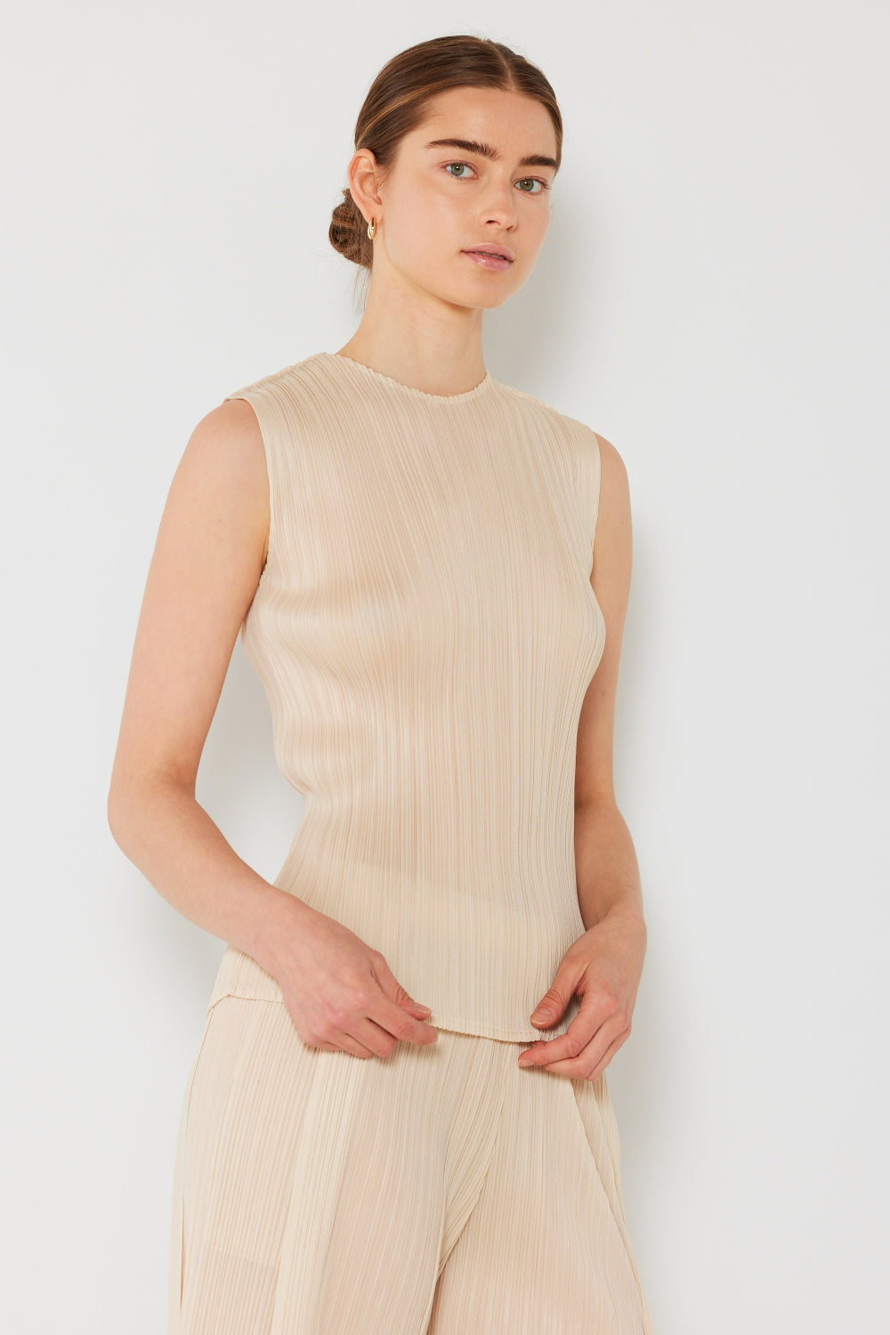 Pleated Sleeveless Crewneck Tank