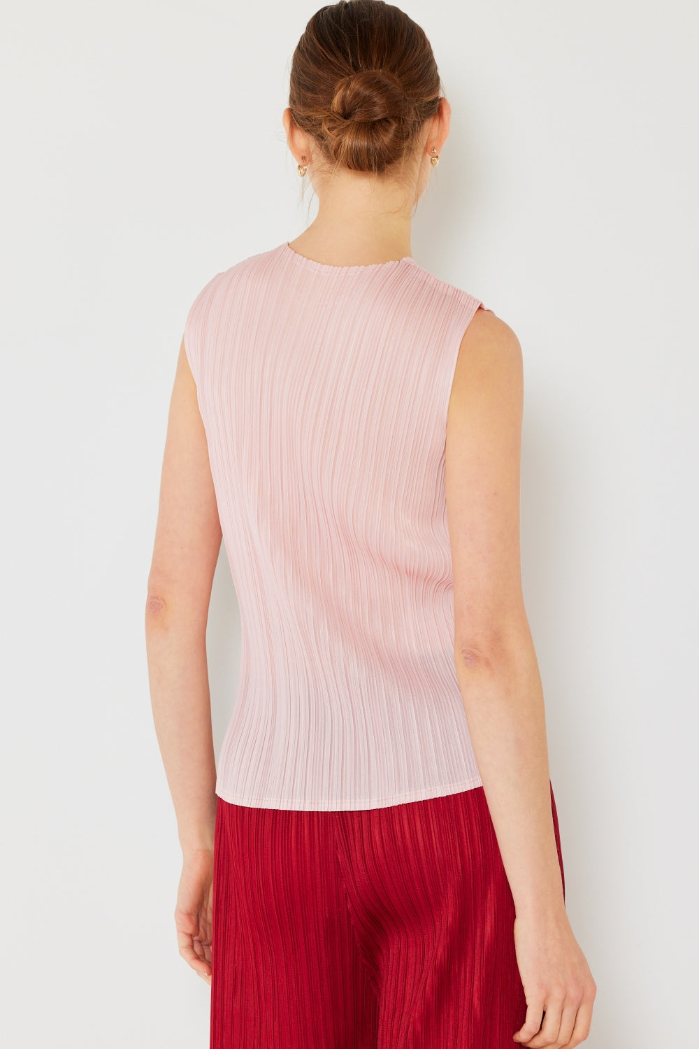 Pleated Sleeveless Crewneck Tank