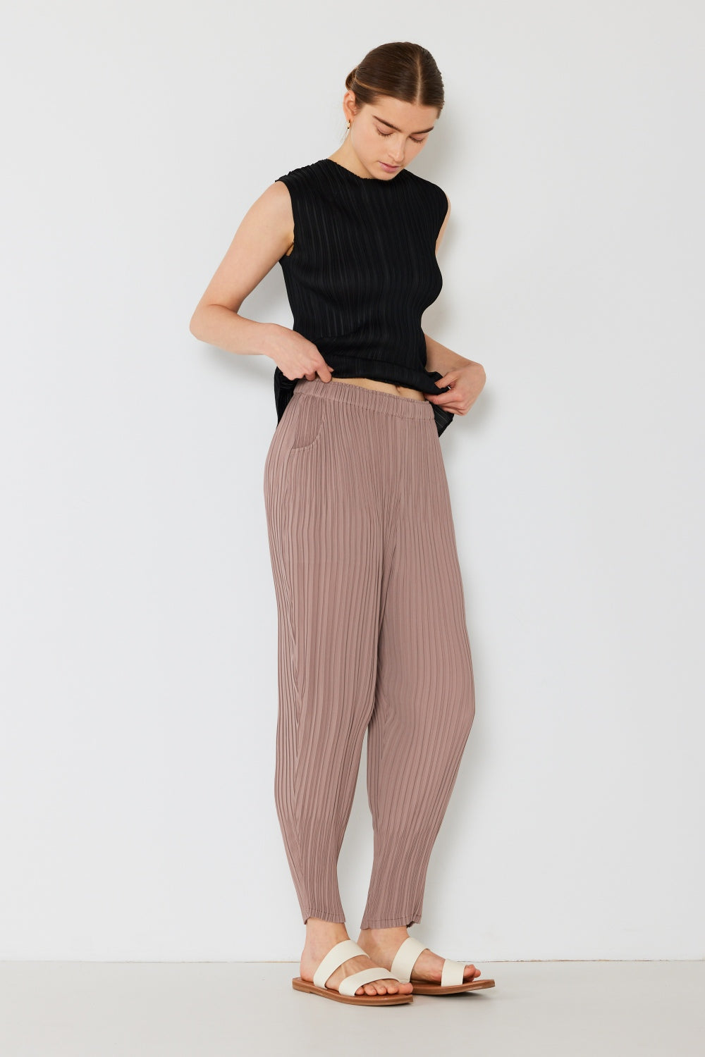 Pleated Relaxed-Fit Slight Drop Crotch Jogger