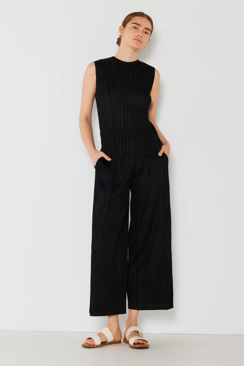 Pleated Wide-Leg Pants with Side Pleat Detail