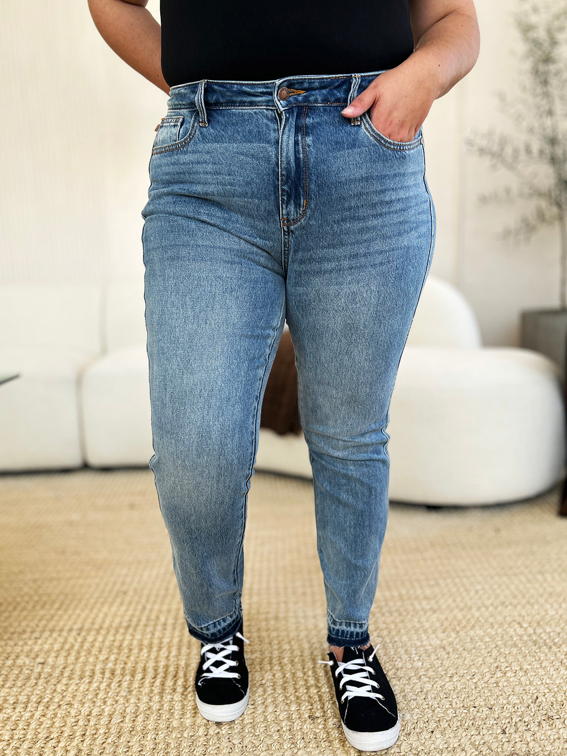 Mid Rise Rigid Magic Release Hem Jeans