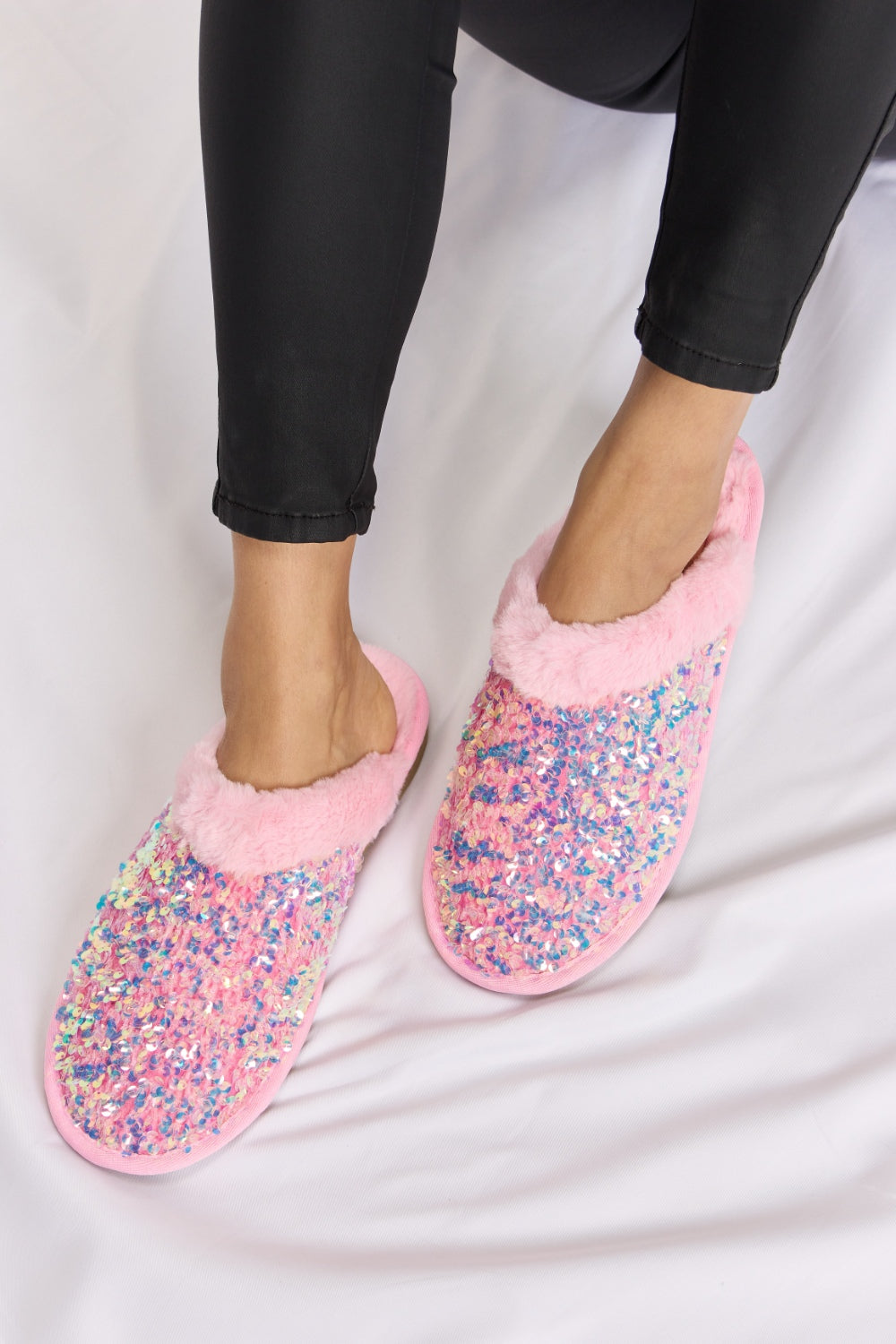 Sequin Plush Round Toe Slippers