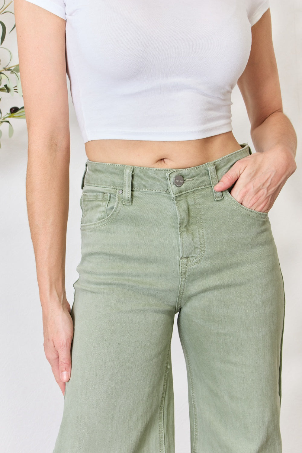 Raw Hem Wide-Leg Jeans