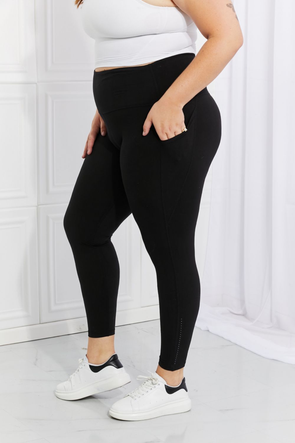 Strengthen and Lengthen Reflective Dot Active Leggings