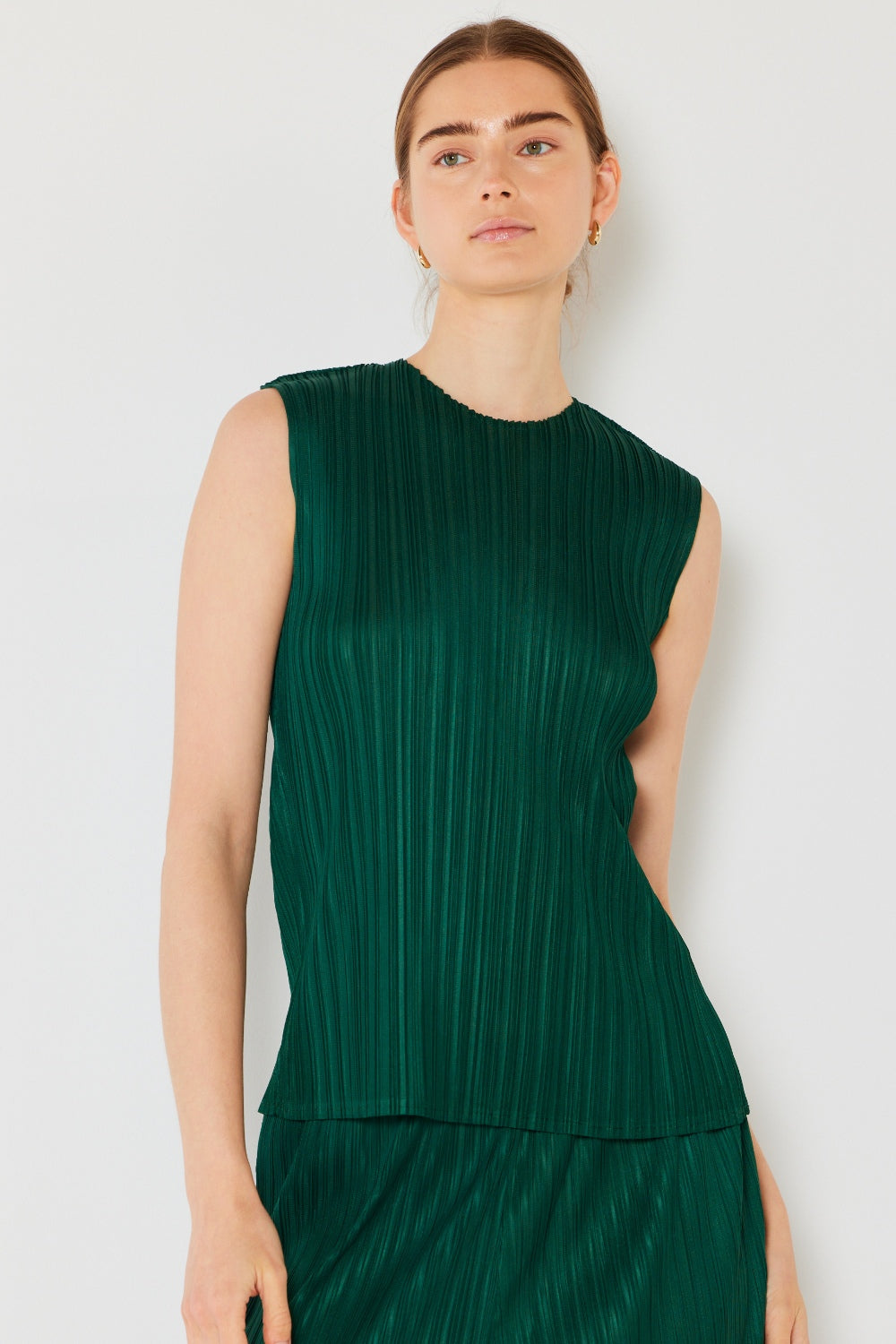 Pleated Sleeveless Crewneck Tank