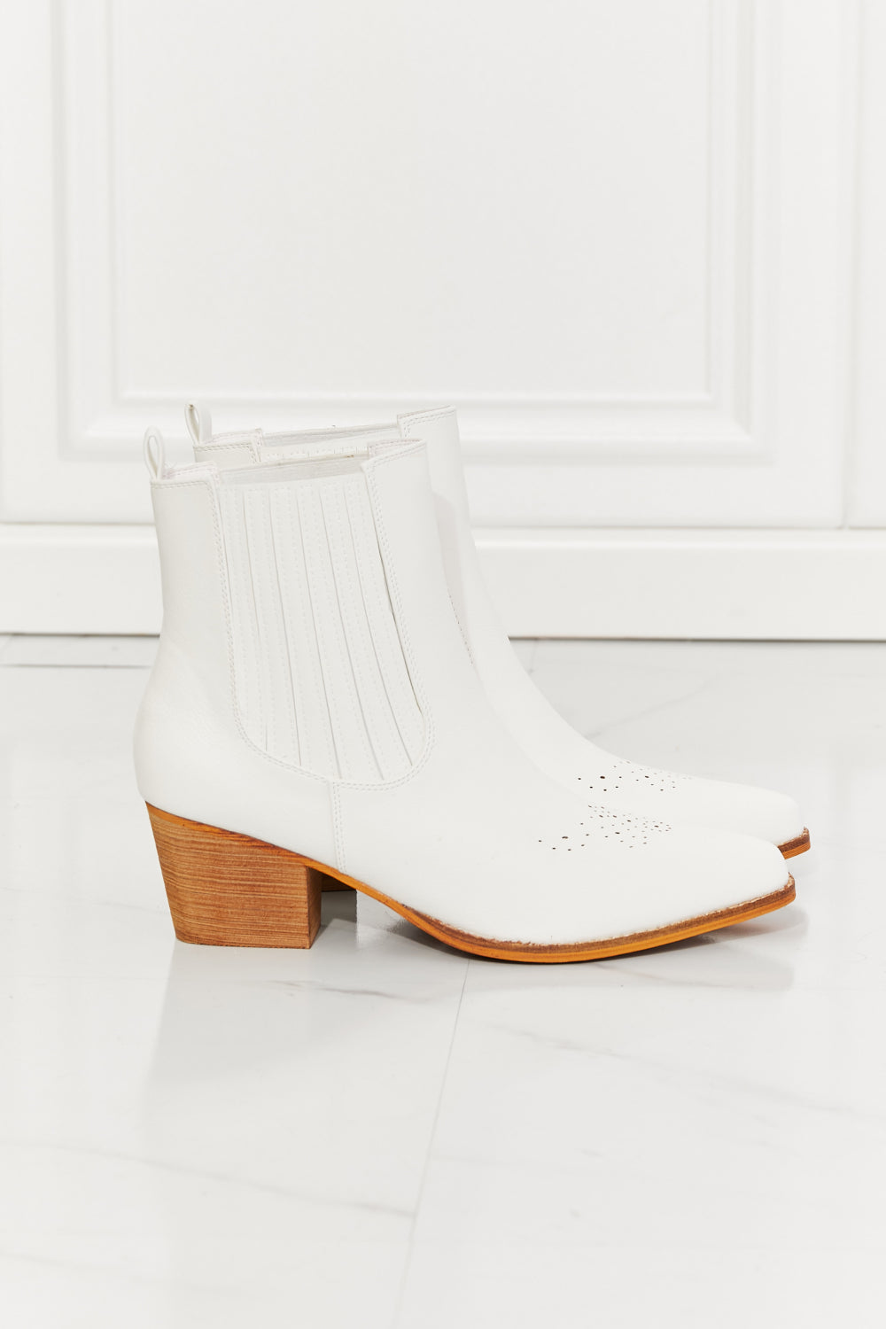 Love the Journey Stacked Heel Chelsea Boot in White